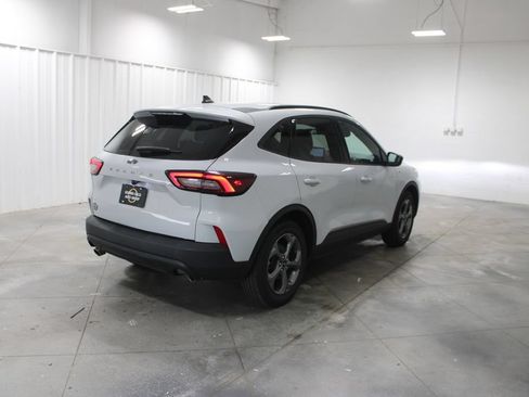 Used 2025 Ford Escape ST-Line FWD image 9