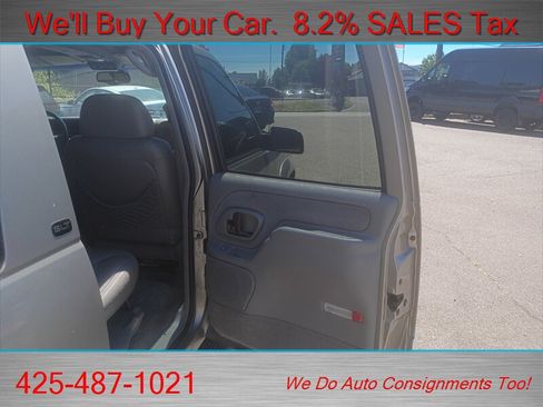 Used 1999 GMC Suburban 2500 AWD/4WD image 22