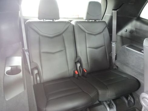 Used 2024 Cadillac XT6 Premium Luxury w/ LPO, Floor Liner Package AWD/4WD image 28