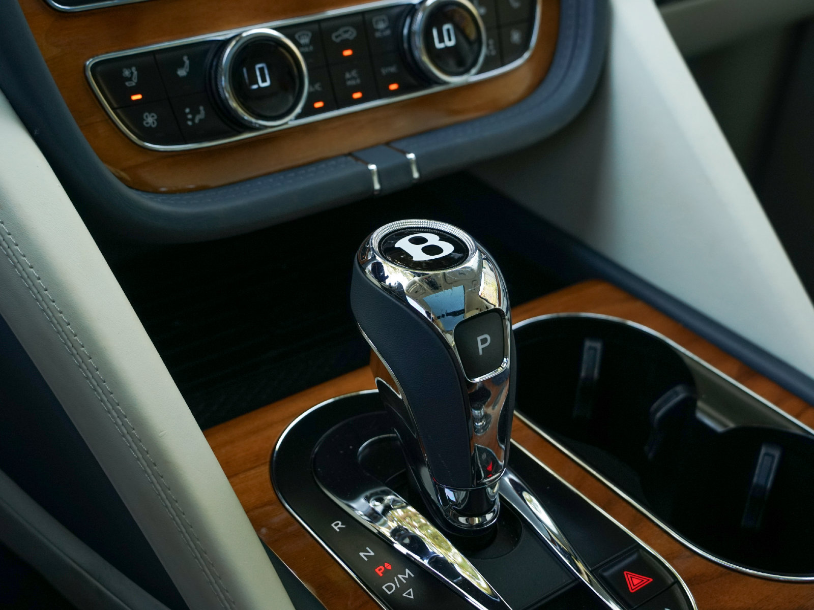 Certified 2023 Bentley Bentayga AWD/4WD image 14