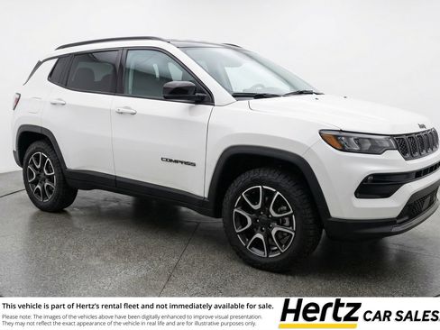 Used 2025 Jeep Compass Trailhawk AWD/4WD image 1