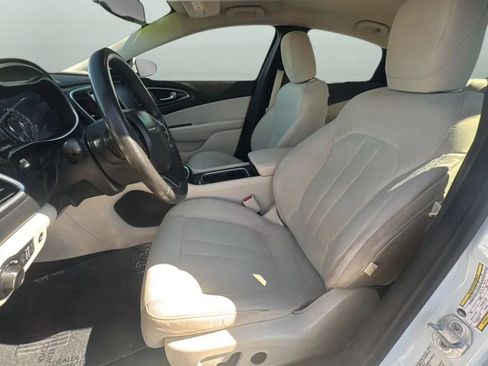 Used 2015 Chrysler 200 Limited w/ Convenience Group FWD image 23