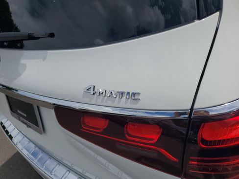 New 2026 Mercedes-Benz GLS 580 4MATIC image 5