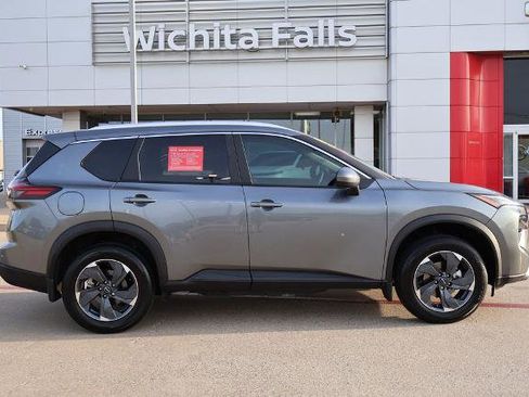 Certified 2026 Nissan Rogue SV w/ SV Premium Package FWD image 5