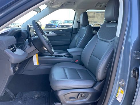 New 2026 Ford Explorer Active w/ Active Comfort Package AWD/4WD image 7