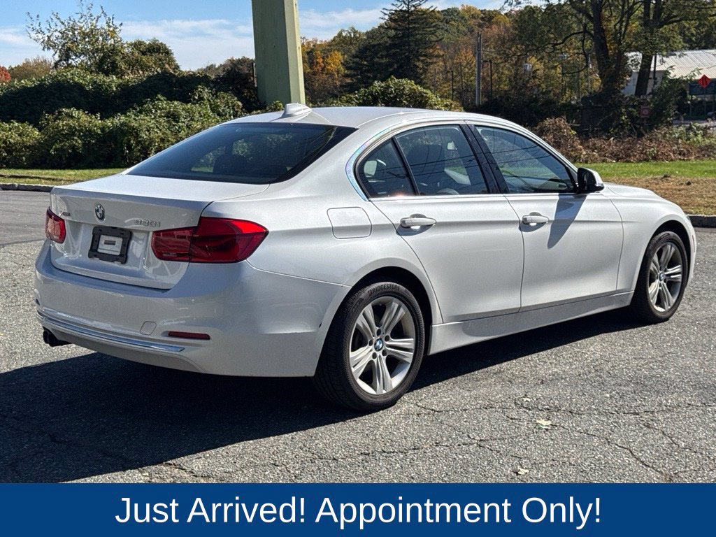 Used 2018 BMW 330i xDrive Sedan AWD/4WD image 7