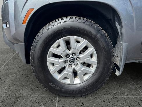 Used 2022 Nissan Frontier SV w/ Technology Package AWD/4WD image 14