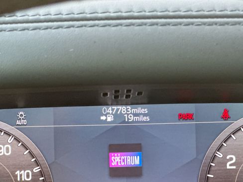 Used 2021 Land Rover Defender 110 X-Dynamic HSE image 15