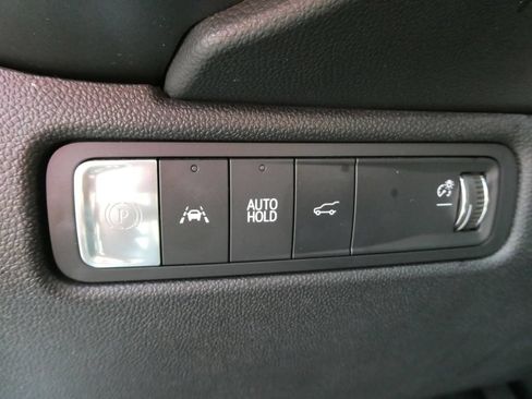 Certified 2024 Chevrolet Equinox EV RS FWD image 27
