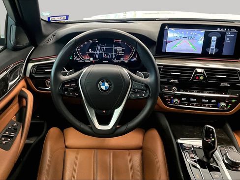 Used 2023 BMW 530i w/ Premium Package RWD image 15