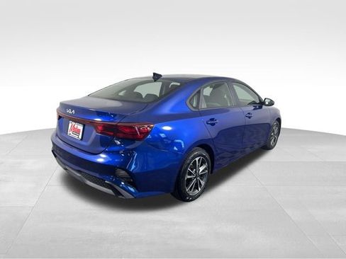 Used 2024 Kia Forte LXS w/ LXS Technology Package FWD image 6