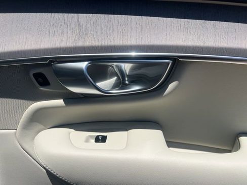 New 2026 Volvo XC90 T8 Ultra w/ Protection Package Premier image 30