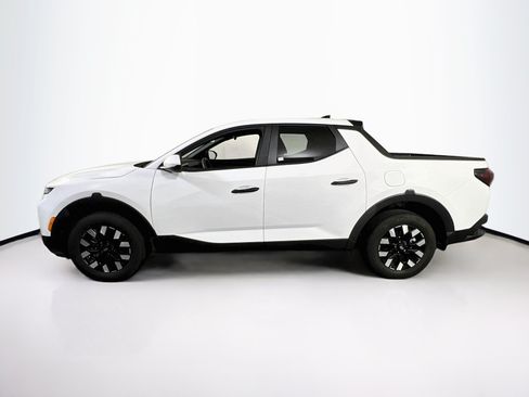 Used 2025 Hyundai Santa Cruz SE AWD/4WD image 8