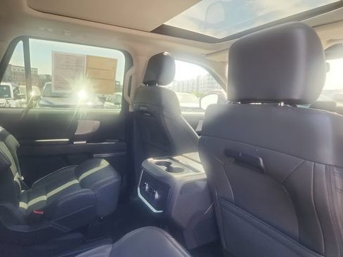 Certified 2025 Ford Expedition Active AWD/4WD image 29