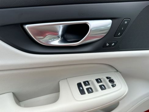 Used 2024 Volvo S60 B5 Core image 13