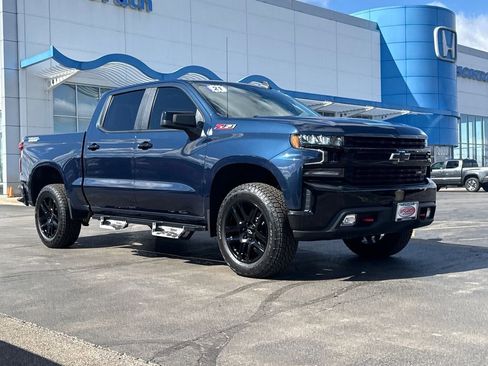 Used 2021 Chevrolet Silverado 1500 LT Trail Boss w/ Bed Protection Package image 3