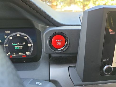 Used 2025 Toyota Tacoma TRD Sport AWD/4WD image 21