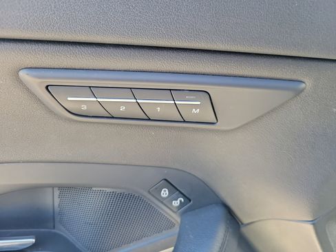 Used 2020 Jaguar E-PACE image 19