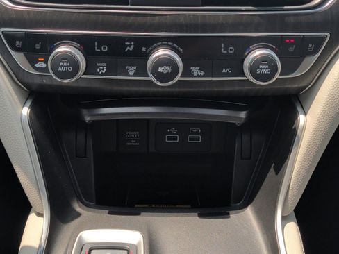Used 2021 Honda Accord Touring image 20