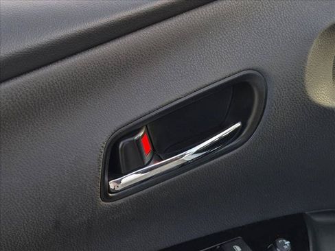Used 2022 Toyota Prius FWD image 13