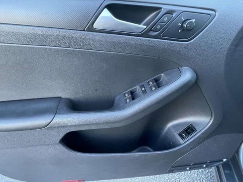 Used 2014 Volkswagen Jetta S image 15