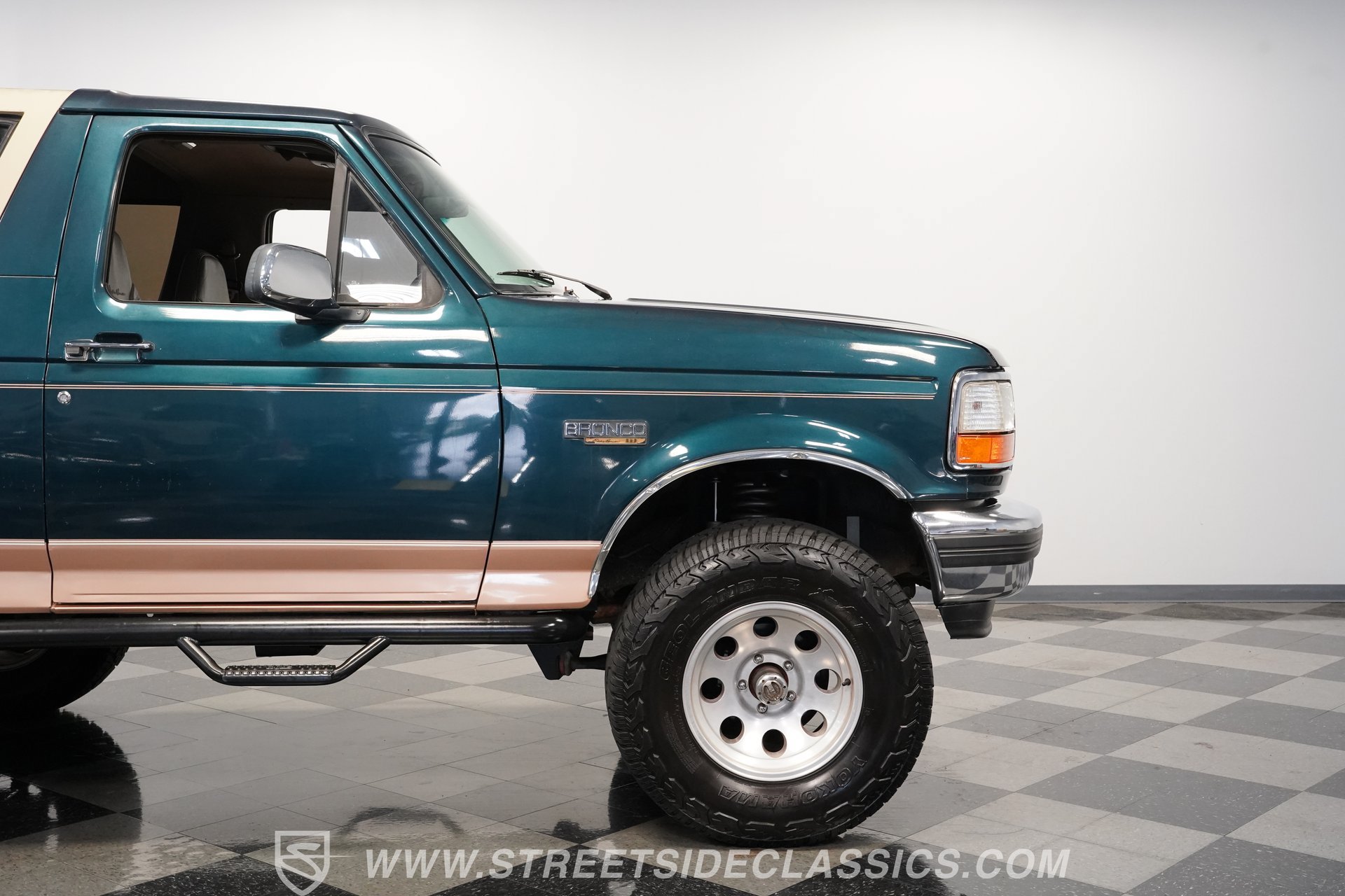 Used 1995 Ford Bronco Eddie Bauer AWD/4WD image 31