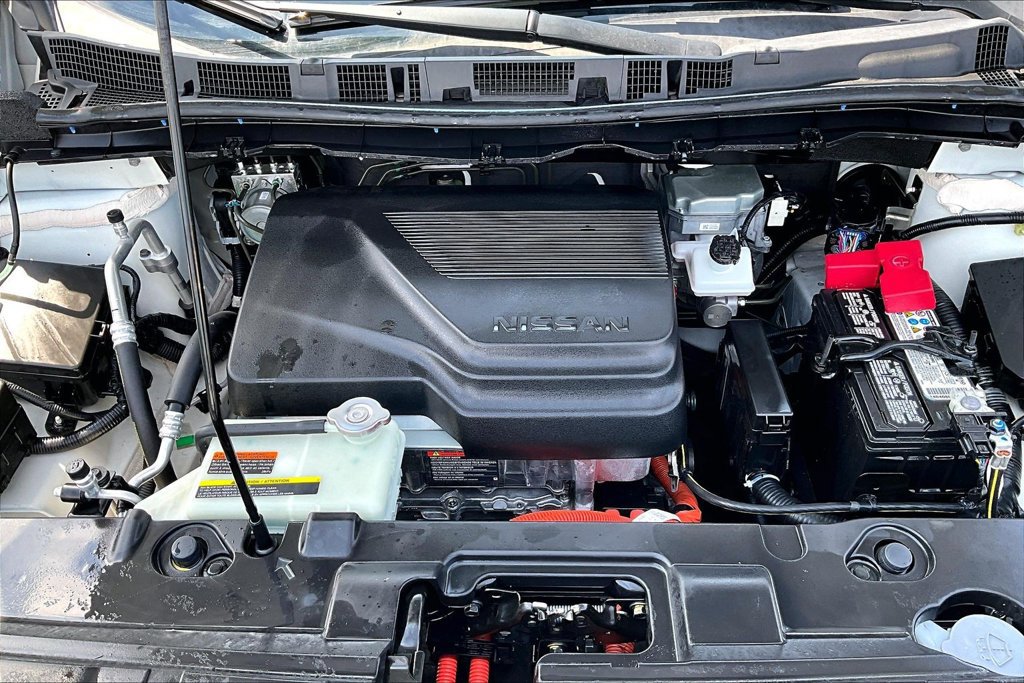 Used 2025 Nissan Leaf S FWD image 31