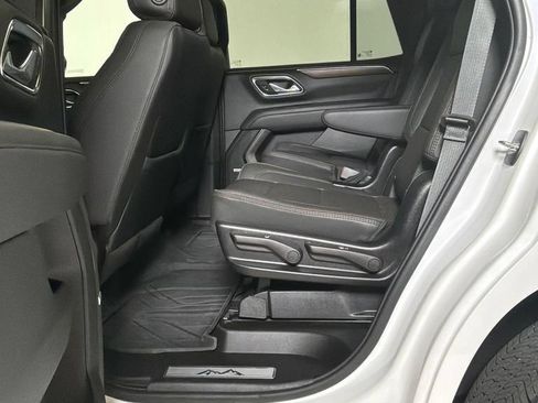 Used 2024 Chevrolet Tahoe High Country AWD/4WD image 13