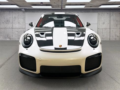 Certified 2018 Porsche 911 GT2 RS RWD image 6