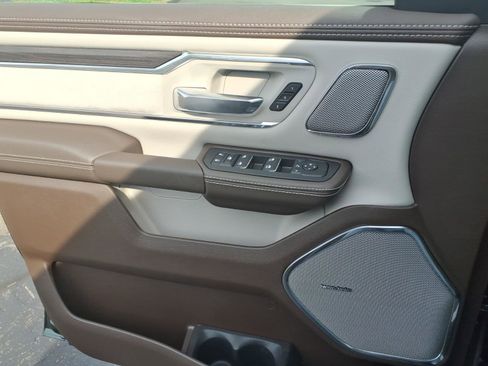 New 2026 RAM 1500 Laramie AWD/4WD image 14