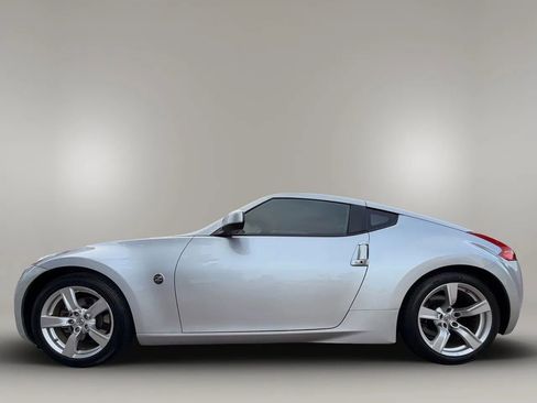 Used 2012 Nissan 370Z Coupe RWD image 9
