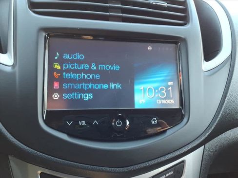 Used 2016 Chevrolet Trax LT w/ LT Convenience Package image 18