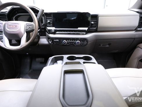 Used 2022 GMC Sierra 1500 SLT w/ X31 Off-Road Package image 14