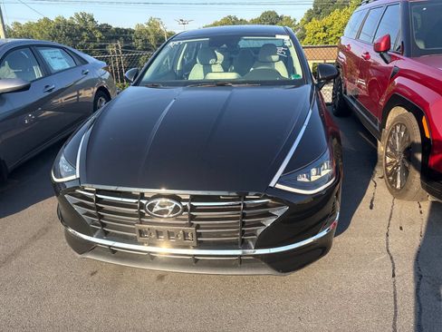 Used 2022 Hyundai Sonata SE FWD image 3
