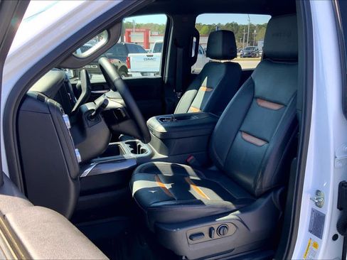 Used 2022 GMC Sierra 2500 AT4 image 8