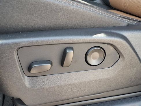 Used 2026 Chevrolet Silverado 1500 High Country AWD/4WD image 11