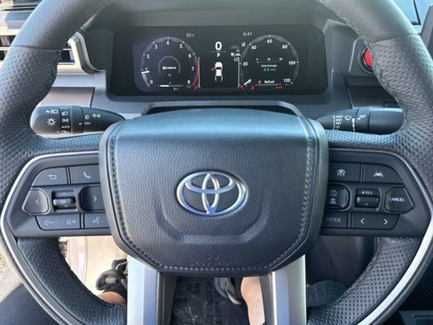 New 2026 Toyota Tacoma TRD Off-Road AWD/4WD image 21