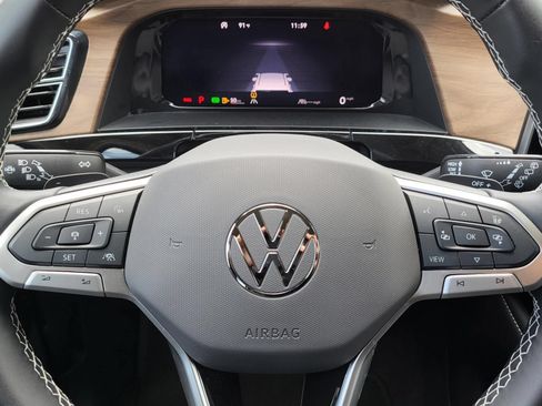 Used 2024 Volkswagen Atlas SE FWD image 30