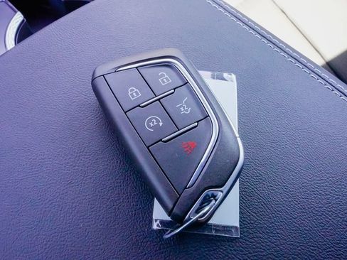 New 2027 Cadillac Vistiq Sport AWD/4WD image 21