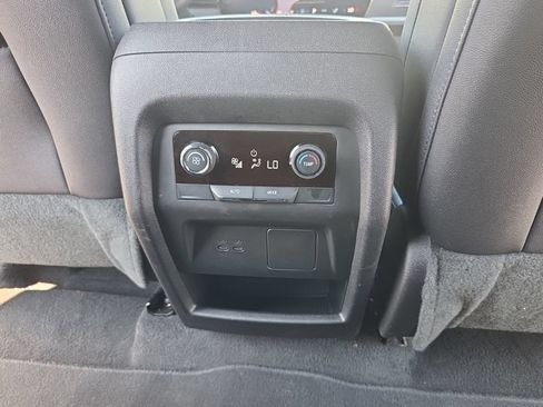 Used 2026 Chevrolet Traverse LT AWD/4WD image 25