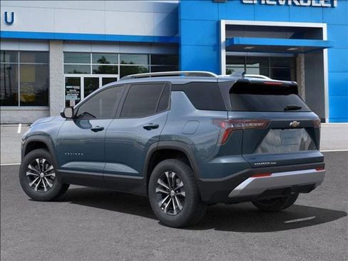 New 2025 Chevrolet Equinox LT w/ Convenience Package II image 3