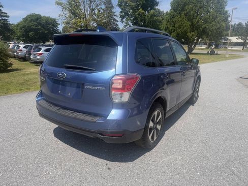 Used 2018 Subaru Forester 2.5i Premium w/ All-Weather Package AWD/4WD image 5