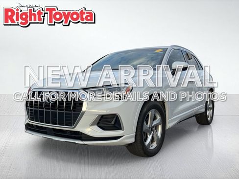 Used 2022 Audi Q3 2.0T Premium Plus w/ Premium Plus Package AWD/4WD image 1