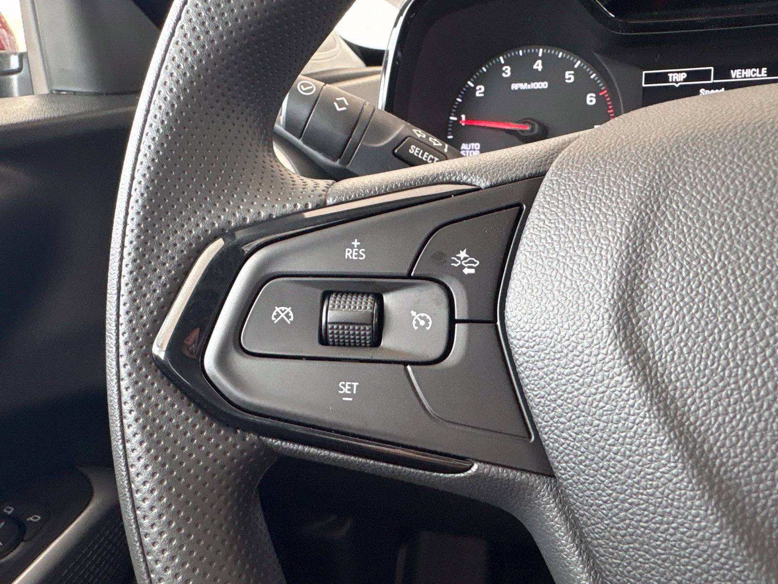 New 2026 Chevrolet Trax LS w/ LS Convenience Package FWD image 27