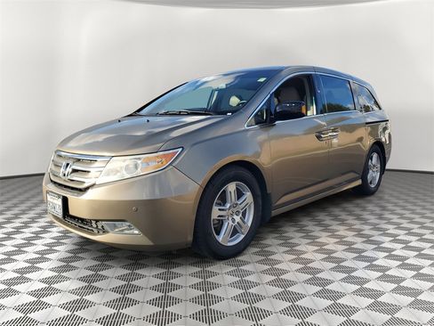 Used 2012 Honda Odyssey Touring image 3