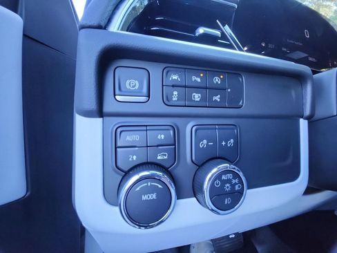 Certified 2025 Chevrolet Tahoe Premier image 22