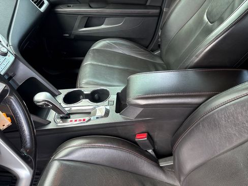 Used 2015 GMC Terrain SLT w/ Chrome Appearance Package image 30