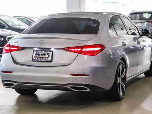 Used 2024 Mercedes-Benz C 300 4MATIC Sedan image 4