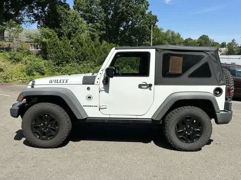 Used 2016 Jeep Wrangler Sport AWD/4WD image 2