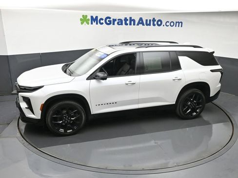 Used 2025 Chevrolet Traverse RS AWD/4WD image 27
